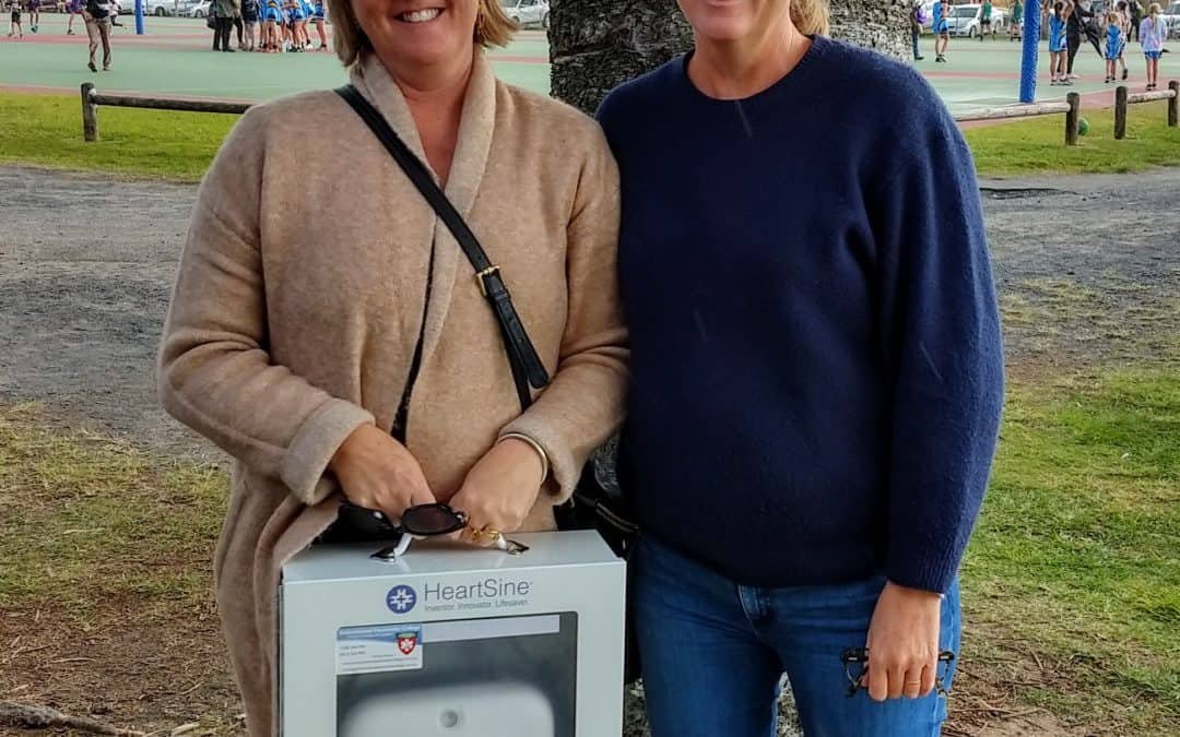 Ballina Netball Club buys an AED Defib